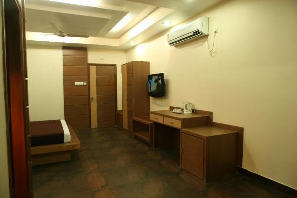 Hotel Trimoorti Calcutta Exterior foto